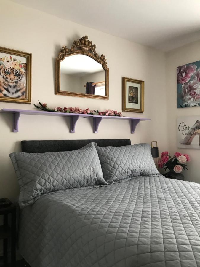 The Glam Cave Appartement Bushbury Buitenkant foto